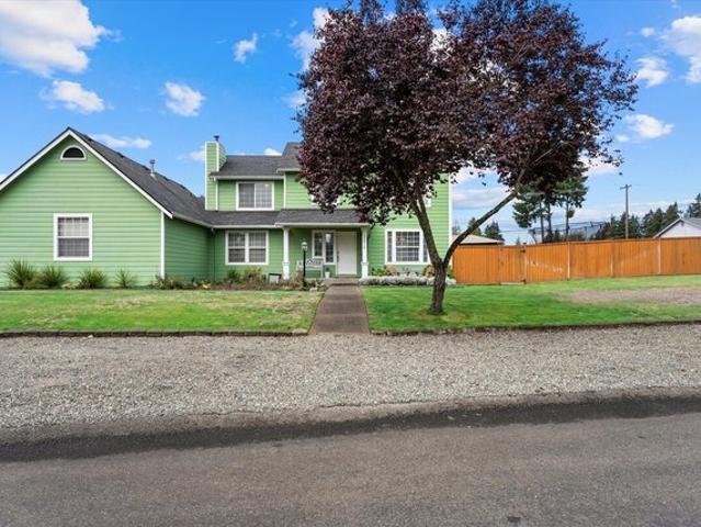 House for sale in Spanaway, Pierce County