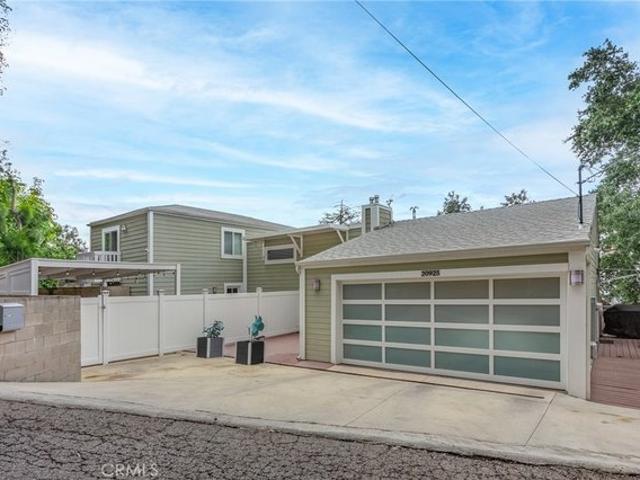 House for sale in Woodland Hills-Warner Center Neighborhood Council District, Canoga Park