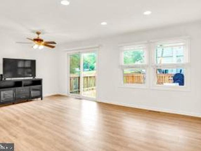 Townhouse for sale in Crofton, Maryland