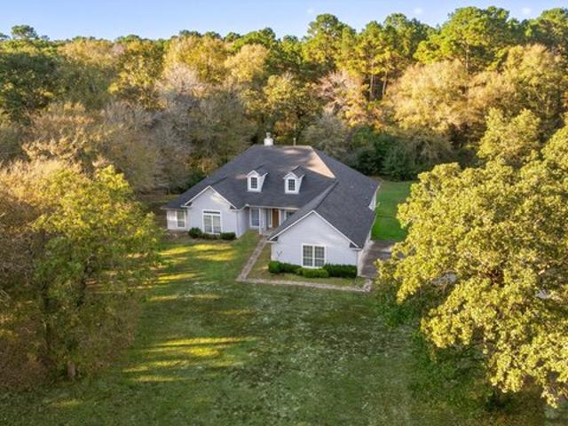 House for sale in Magnolia, Texas
