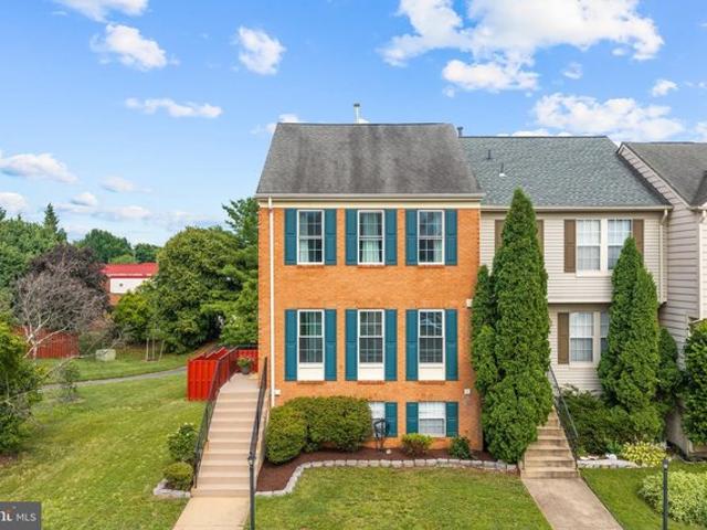 Townhouse for sale in Virginia