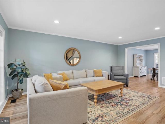 Townhouse for sale in Ashburn Farm, Ashburn