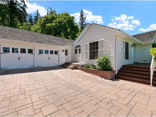 House for sale in Eugene
