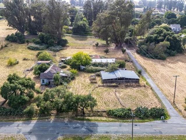 House for sale in Penngrove, California