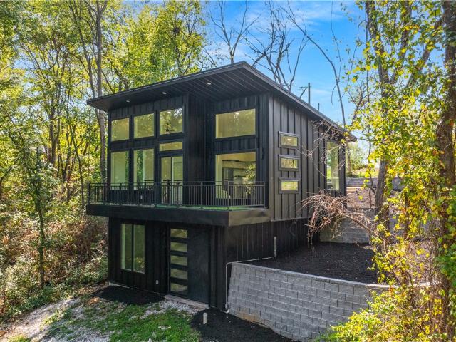 House for sale in Blue Springs Village, Springdale