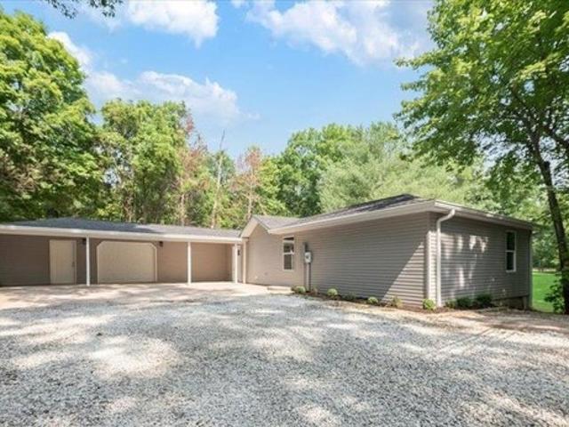 House for sale in Bedford, Indiana