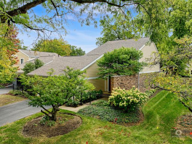 Townhouse for sale in Wheaton, DuPage County