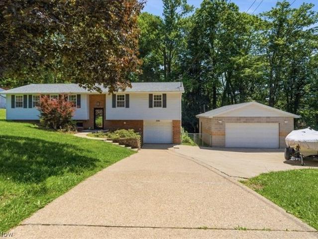 House for sale in Parkersburg, West Virginia