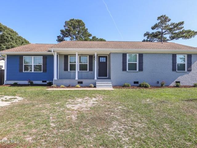 House for sale in Sneads Ferry, North Carolina