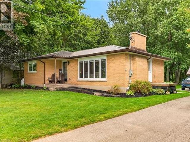 House for sale in Ontario