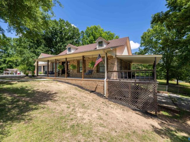 House for sale in Hamilton, Alabama