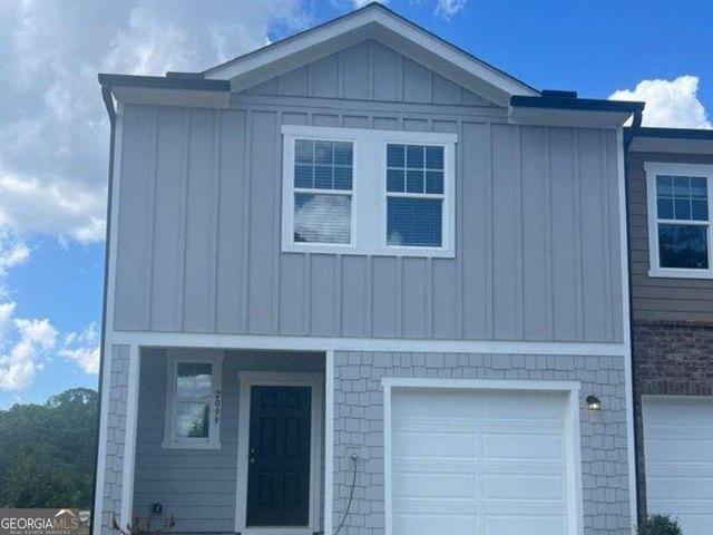 Townhouse for sale in Auburn, Georgia