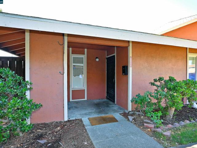 Townhouse for sale in Concord, California