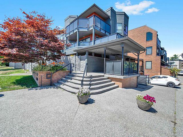 Condo for sale in Surrey, British Columbia