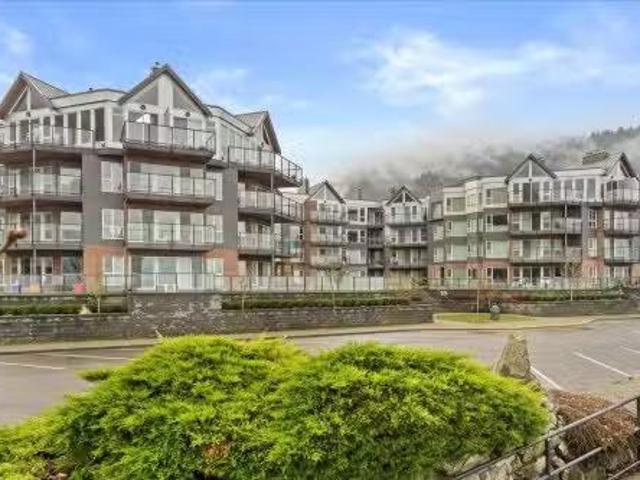 House for sale in Harrison Hot Springs, British Columbia