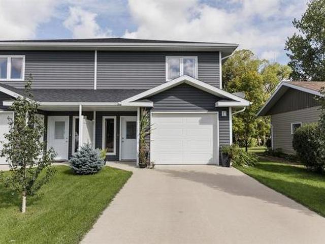 House for sale in Carman