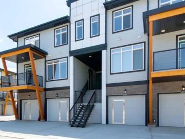 Townhouse for sale in Northwest, Alberta
