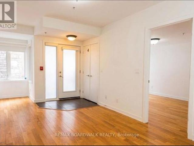 Townhouse for rent in Rideau-Vanier, Ottawa