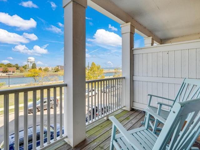 Condo for sale in Kenosha, Wisconsin