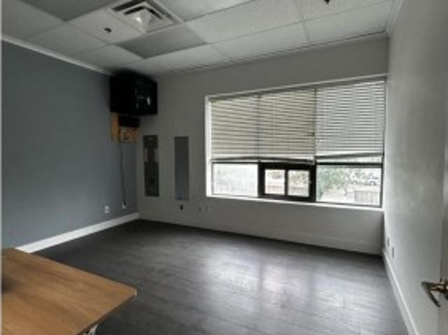 Commercial for rent in Surrey, British Columbia