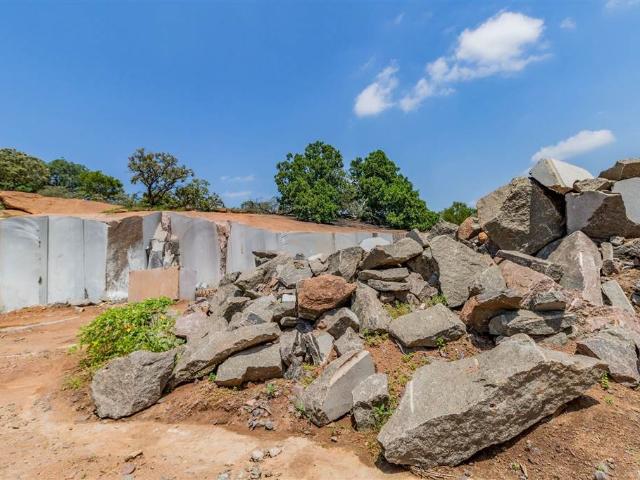 Farm for sale in Hartbeespoort Dam Nature Reserve, North West