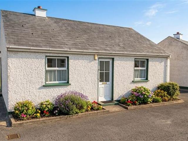 Detached House for sale in Dungloe, Ulster
