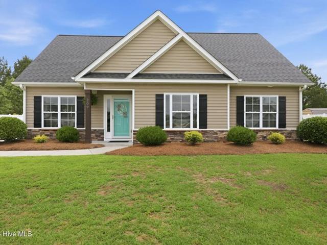 House for sale in Washington, North Carolina