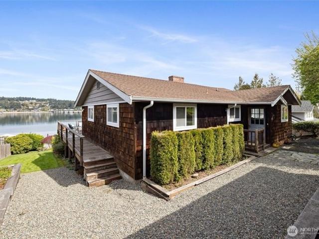 House for sale in Fox Island, Washington