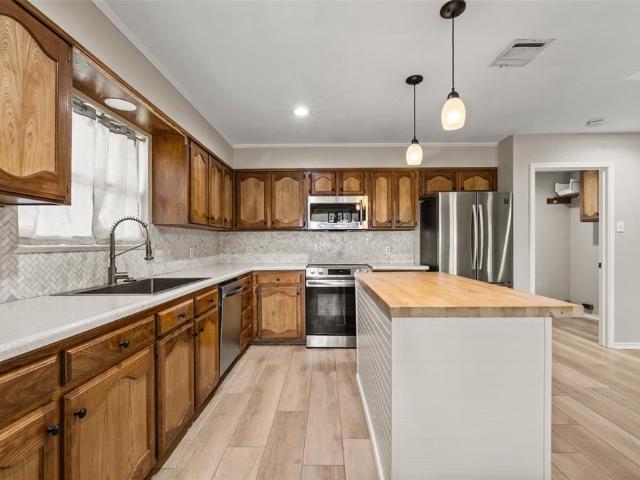 House for sale in Hewitt, Texas