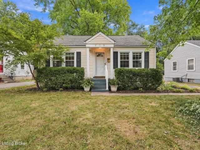 House for sale in Metro Council District 9, St. Matthews