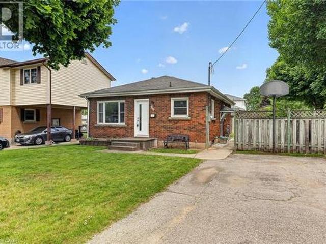 House for sale in Woodstock, Ontario