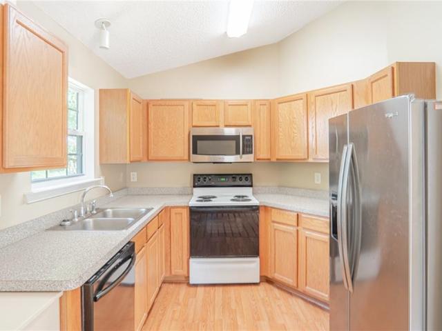 Townhouse for sale in Canton, Georgia