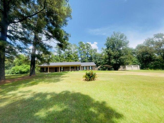 House for sale in Garrison, Texas