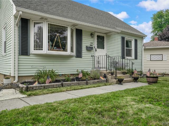 House for sale in Bowmansville, New York