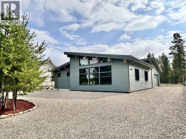 House for sale in Valemount, British Columbia