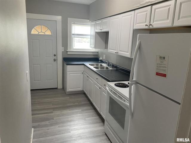 Property for rent in De Witt, Iowa