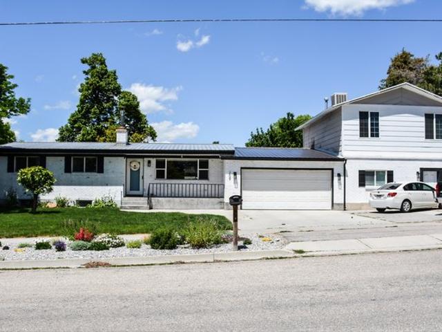 House for sale in Cache, Utah