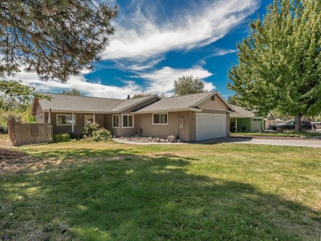 House for sale in Mount Shasta, California