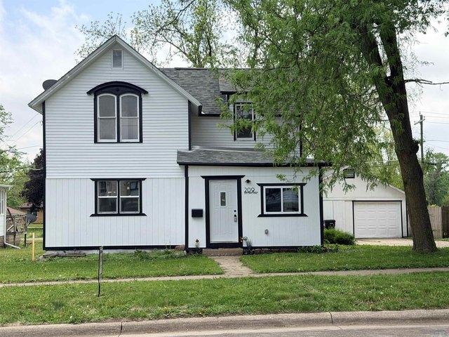 House for sale in Cherokee, Iowa