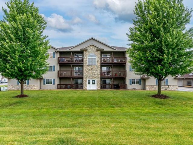 Condo for sale in Eldridge, Iowa
