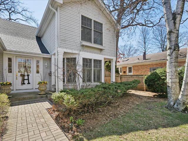 House for sale in Lake Bluff, Illinois
