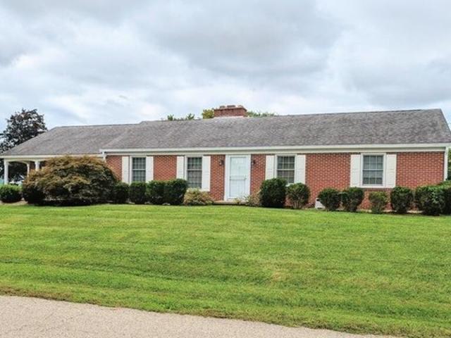 House for sale in Waverly Heights, Waverly