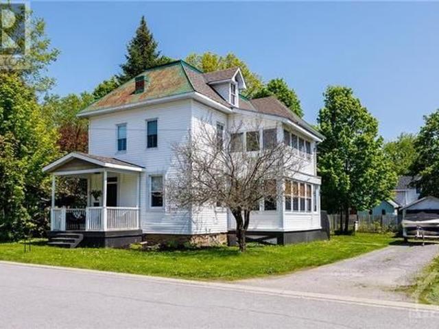 House for sale in Carleton Place