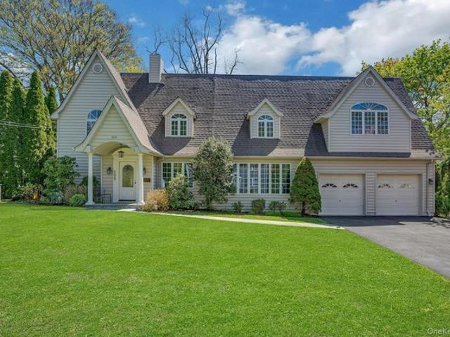 House for sale in Scarsdale, New York