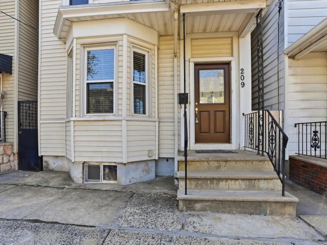 House for sale in Hudson, New Jersey