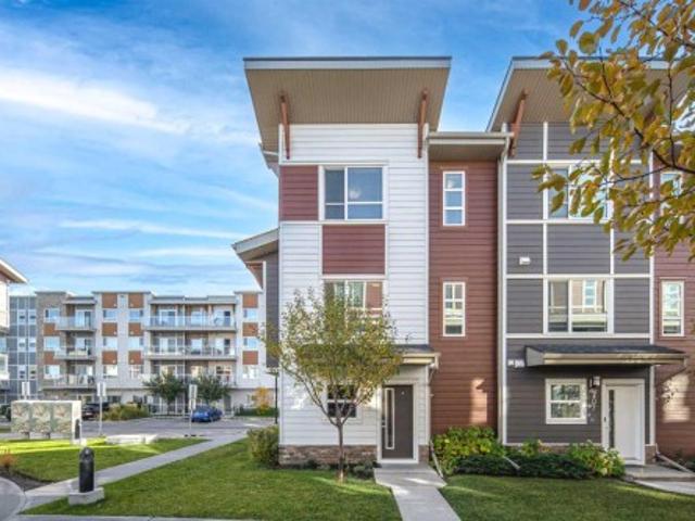 Townhouse for sale in Harvest Hills, Calgary