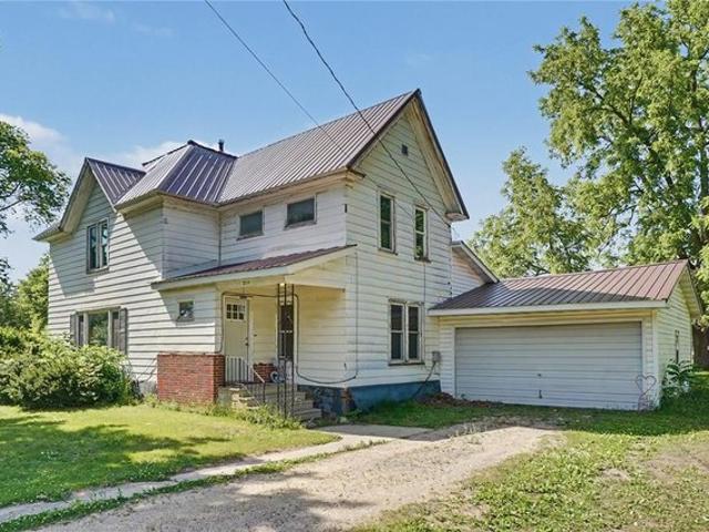 House for sale in Hazleton, Iowa