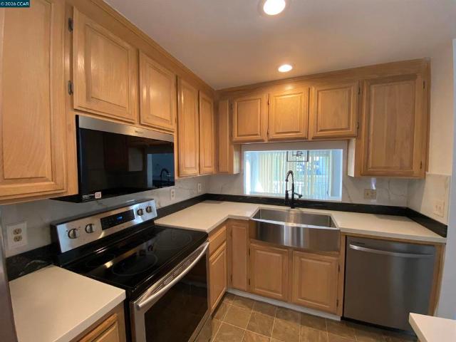 Condo for sale in Martinez, California