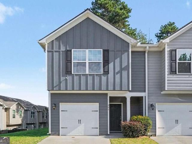 Townhouse for sale in East Point, Georgia