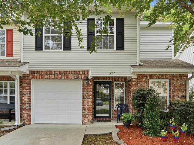 Townhouse for sale in Goose Creek, South Carolina